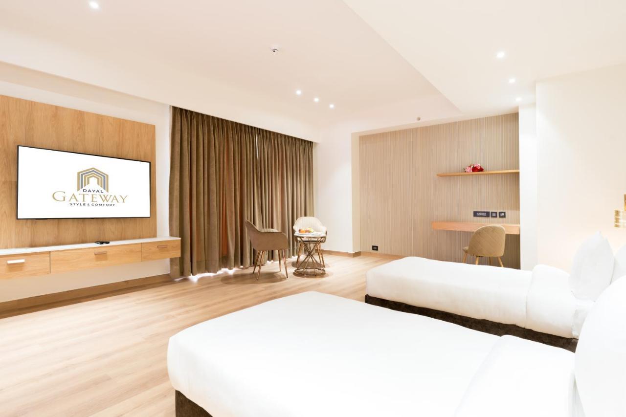 Dayal Gateway Hotel Lucknow Eksteriør billede