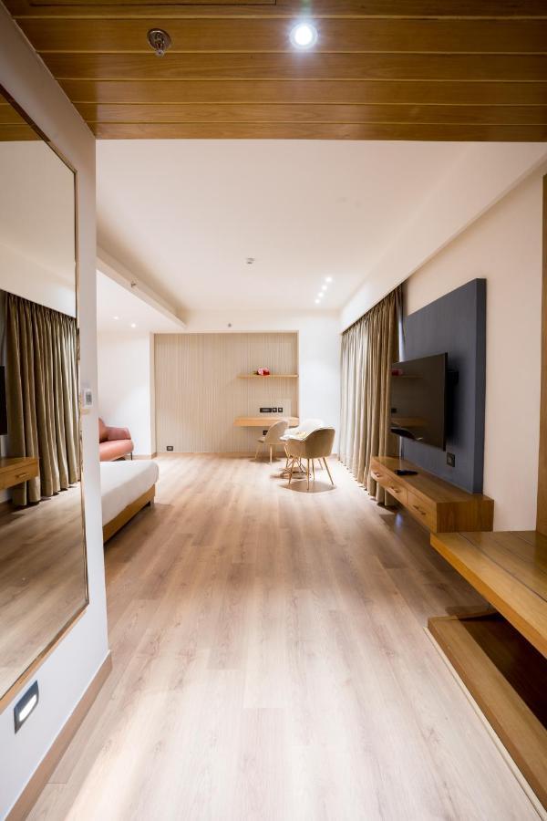 Dayal Gateway Hotel Lucknow Eksteriør billede