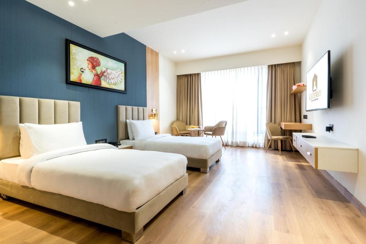 Dayal Gateway Hotel Lucknow Eksteriør billede