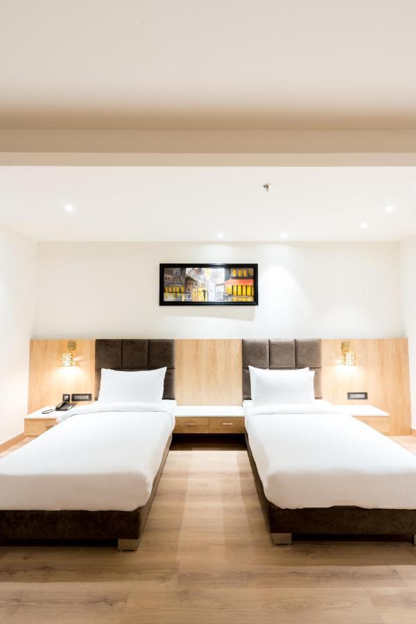 Dayal Gateway Hotel Lucknow Eksteriør billede